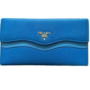 Prada Wave Continental Wallet Blue
Saffiano Leather